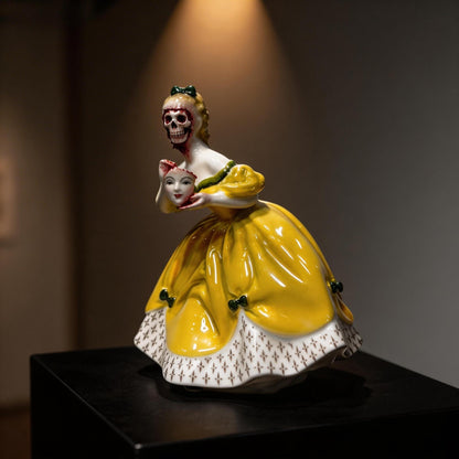 🏺✨Broken Ladies Ceramic Art Figure – Handcrafted Mixed Media Sculpture