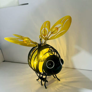 🐝Hanging Solar Bee Light – Warm Amber Glow, Flicker-Free, Perfect for Garden Parties, Camping, or Kids’ Rooms – Spread Joy Day and Night 🌞🌜